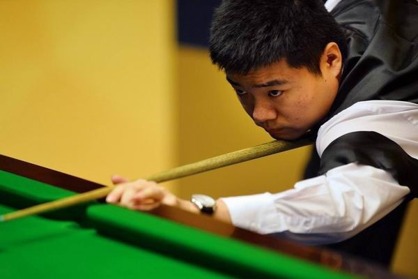 由球员在考 由球员在考